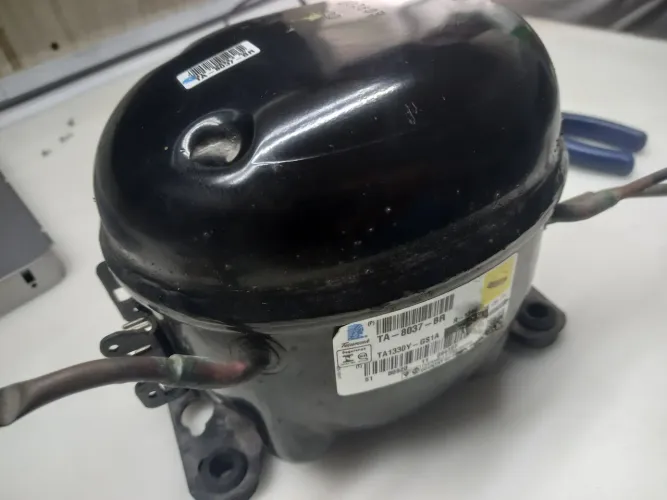 Motor de geladeira 