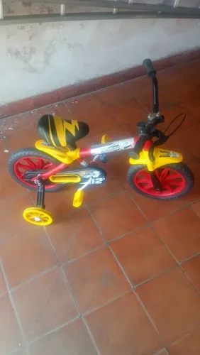 Bicicleta infantil novíssima/ entrego