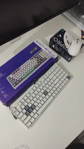 Kit teclado e mouse gamer + 2 kits de keykaps (mouse sem fio)