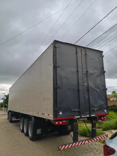 Carreta Bau 3 Eixos