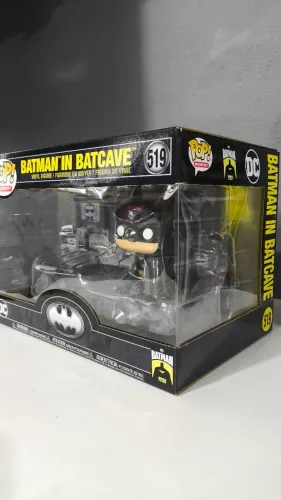 FUNKO POP - Batman In Batcave