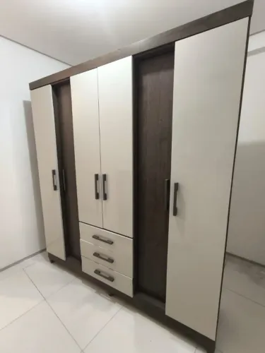 Vendo Guarda Roupas de casal em ótimo estado