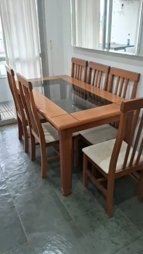 Mesa de Jantar com 6 cadeiras