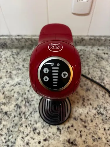 Cafeteira Dolce Gusto Genio S Plus vermelha