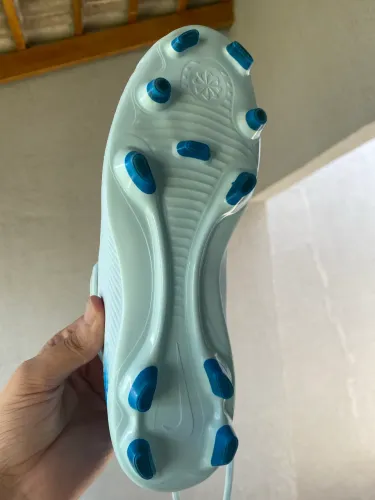 Chuteira Nike mercurial 40