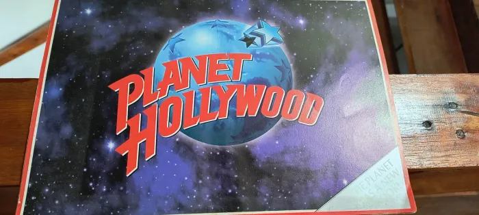 Cardápio antigo do restaurante Planet Hollywood