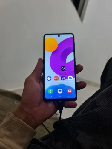 Celular M52 5G