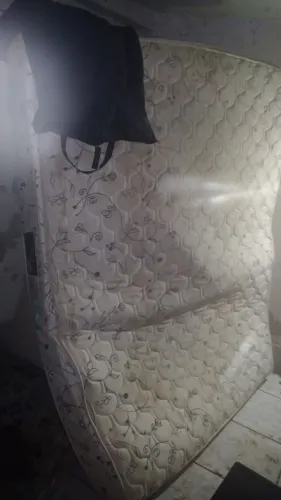 CAMA DE CASAL SEMI NOVA GRANDE COLCHÃO NOVO DOS MELHORES. SÓ 299 CAMA EM ÓTIMO ESTADO NOVA