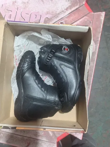 Bota couro legítimo axton