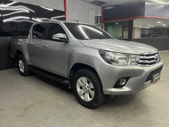 Toyota Hilux CD SRV 4X2 2.7 Flex 16V Aut. 2017