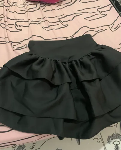 Título: Saia Babados Alfaiataria Preta - Tamanho G (Nova/Nunca Usada)