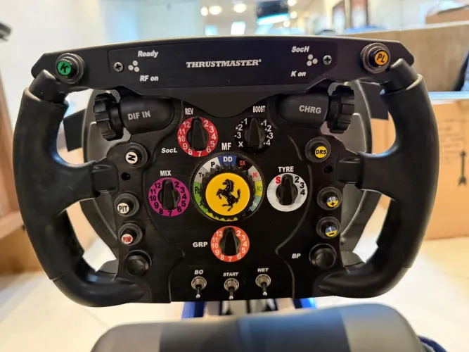 Thrustmaster T500 RS + Volante F1 Add-On + Pedais T3PA Pro