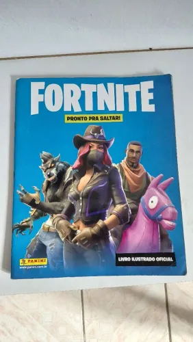 Álbum de figurinhas Fortnite