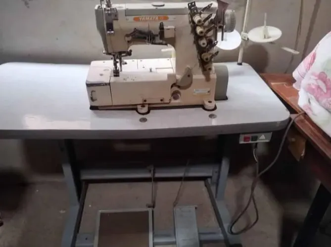 Maquinas industriais de costura