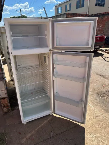 Vendo geladeira consul