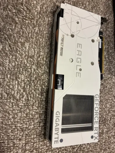 Placa de Video RTX 4060 EAGLE OC ICE Gigabyte NVIDIA GeForce - 8 GB, 1 ano de uso