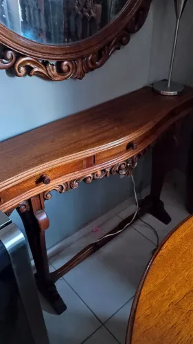 Aparador com espelho 