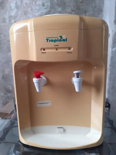 Bebedor com água fria e quente por 300 reais aceito proposta