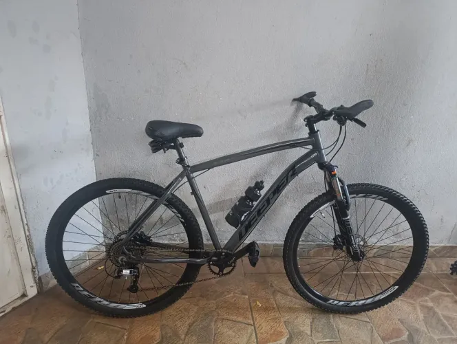 Bicicleta aro 29 top, pronta para trilha!