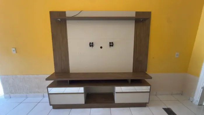 Rack com Painel para TV 2,02 m - Nogueira e Off-White com Espelho