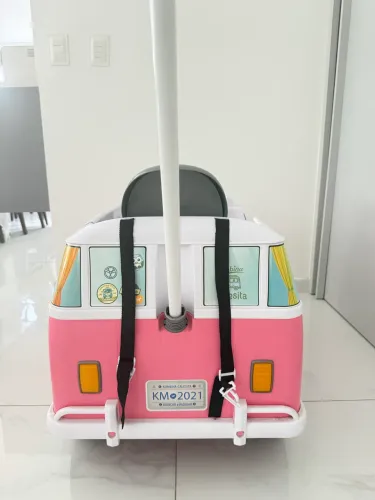 Carrinho de Passeio Calesita Kombina c/ Haste e Pedal - Rosa