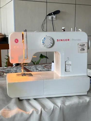 Máquina de costura Singer