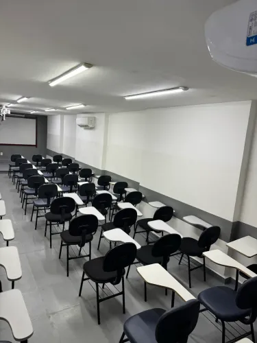 Vendo cadeira escolar