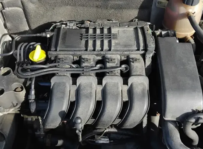 Motor Renault - Peugeot 206 1.0 16v Sensat 2005 e Clio 1.0