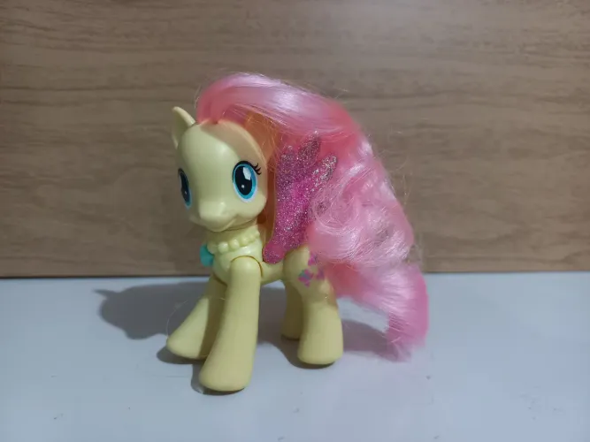 Pônei Fluttershy G4 Cristal Motion