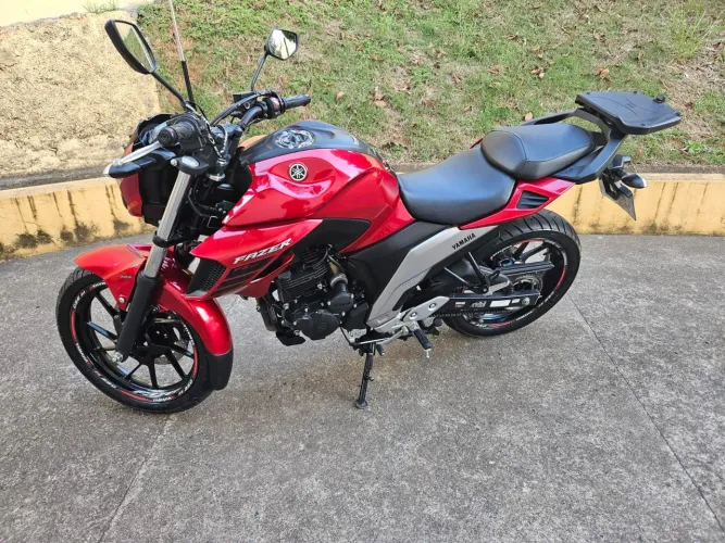 FZ25