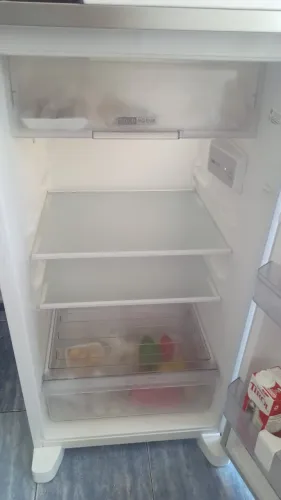 Geladeira 5 mês de uso frosfri