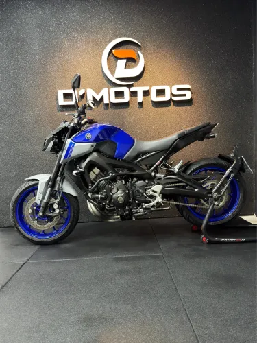 YAMAHA MT 09 - FULL ACESSÓRIOS - 2022