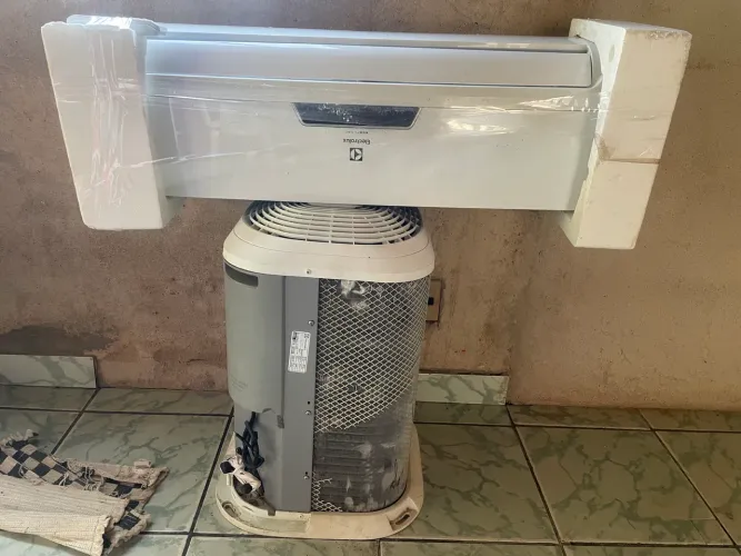 Central de ar em ótimo estado