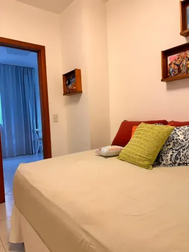 Quarto Feminino em Goiabeiras, Vitória. Px UFES, MULTIVIX, F. FERRARI, Aeroporto.