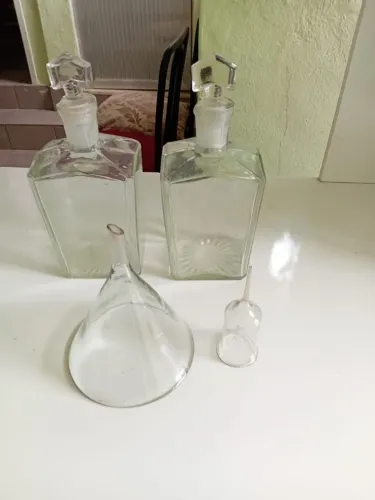 Itens antigos de perfumista