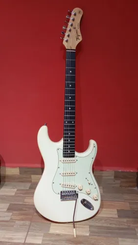 Guitarra Tagima