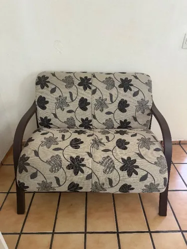 Sofá / poltrona 2 lugares 