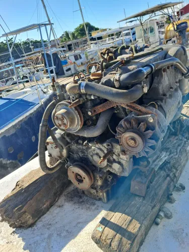 Par Motores Marítimos Yanmar 4JH4-HTE (110HP) + Reversores Hidráulicos + Painéis
