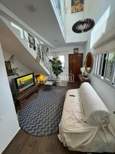 Casa Mobiliada em condomínio com 2 Suítes - Araçoiaba da Serra/SP