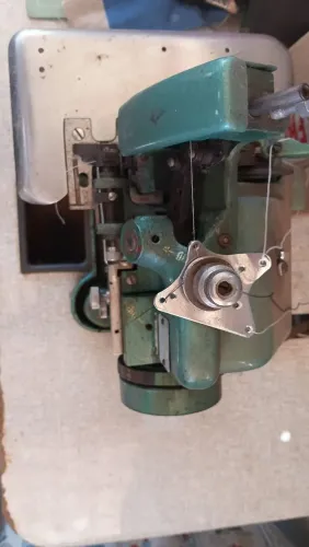 Maquina de Costura Semi-industrial