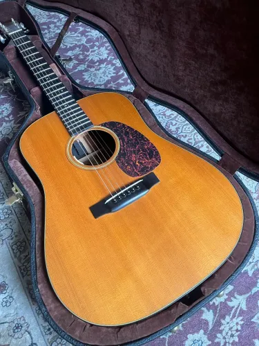 Martin D18 V - Vintage Series - (Gibson / Taylor / Takamine)