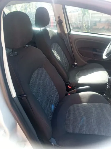 Fiat Punto 1.4 Fire Flex 8V 5P 2010
