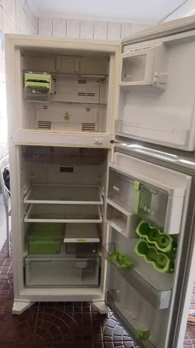 Geladeira Consul Bem-Estar Frost Free (Leia a Descrição)