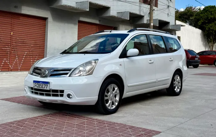 Nissan Livina Grand SL 1.8 16V Flex Fuel Aut. 2013