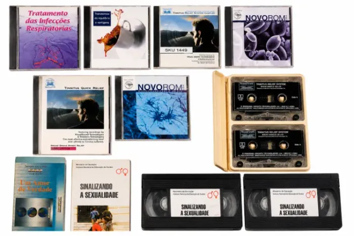 CD-ROMs educacionais e de tratamento médico na área de otorrinolaringologia