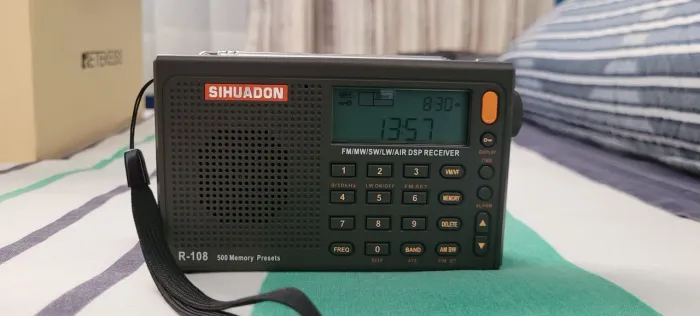Rádio Portátil Sihuadon R-108 Cinza/ñ Xhdata, Tecsun, Sony, Degen, Sangean, Grundig