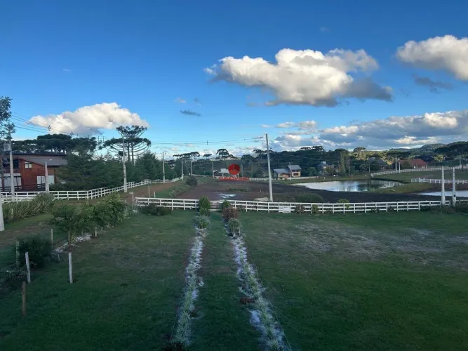 Sitio a venda com 7.691,46 m², no município de Painel/SC.