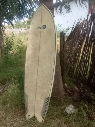600$ Prancha de surf modelo fish 6'2