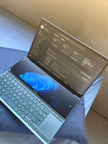 Notebook ASUS ZenBook Duo i7 16GB SSD 512GB Touch 2 Telas