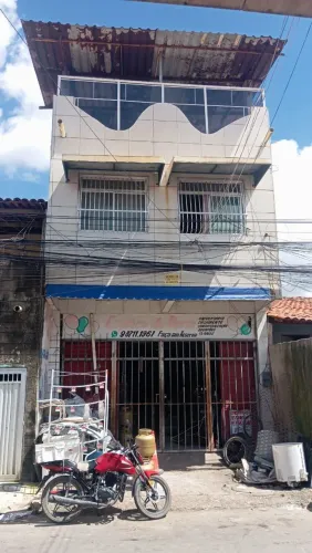 Vende-se um triplex